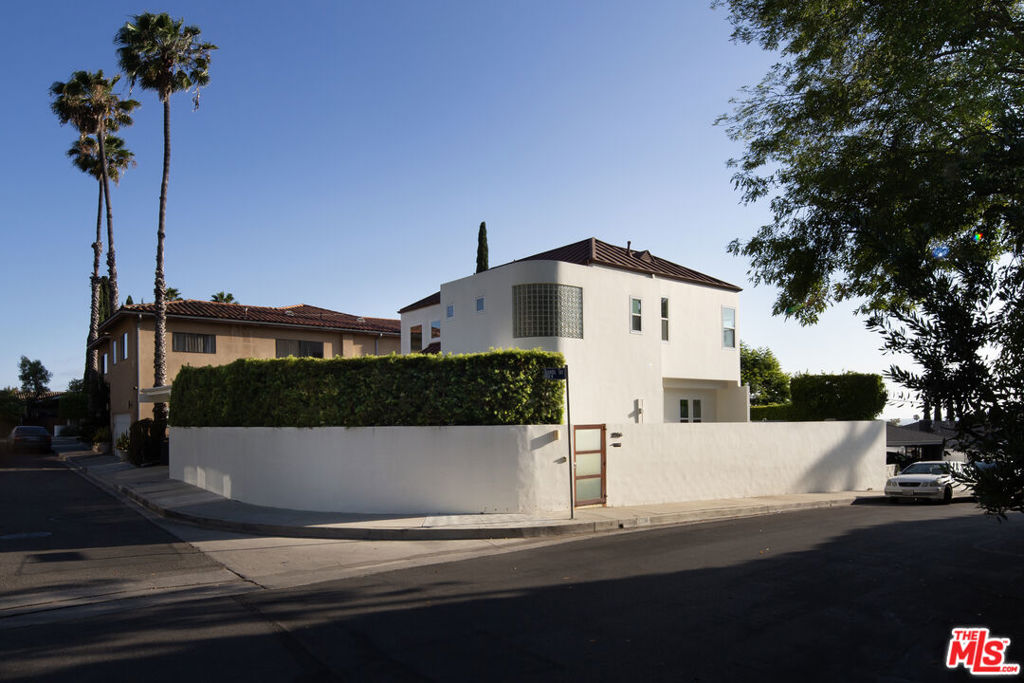 5518 Tuxedo Terrace, Los Angeles, CA 90068 — photo 1