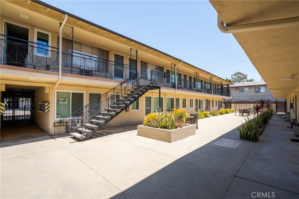618 W Route 66, Glendora, CA 91740 — photo 1
