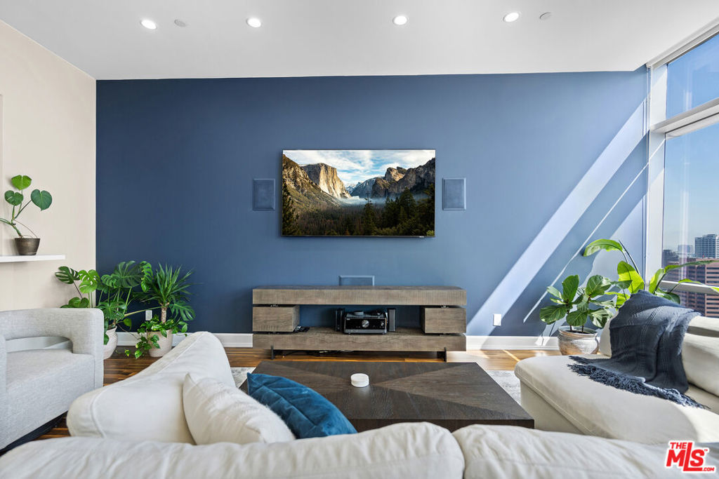 900 W Olympic Boulevard 32G, Los Angeles, CA 90015 — photo 1