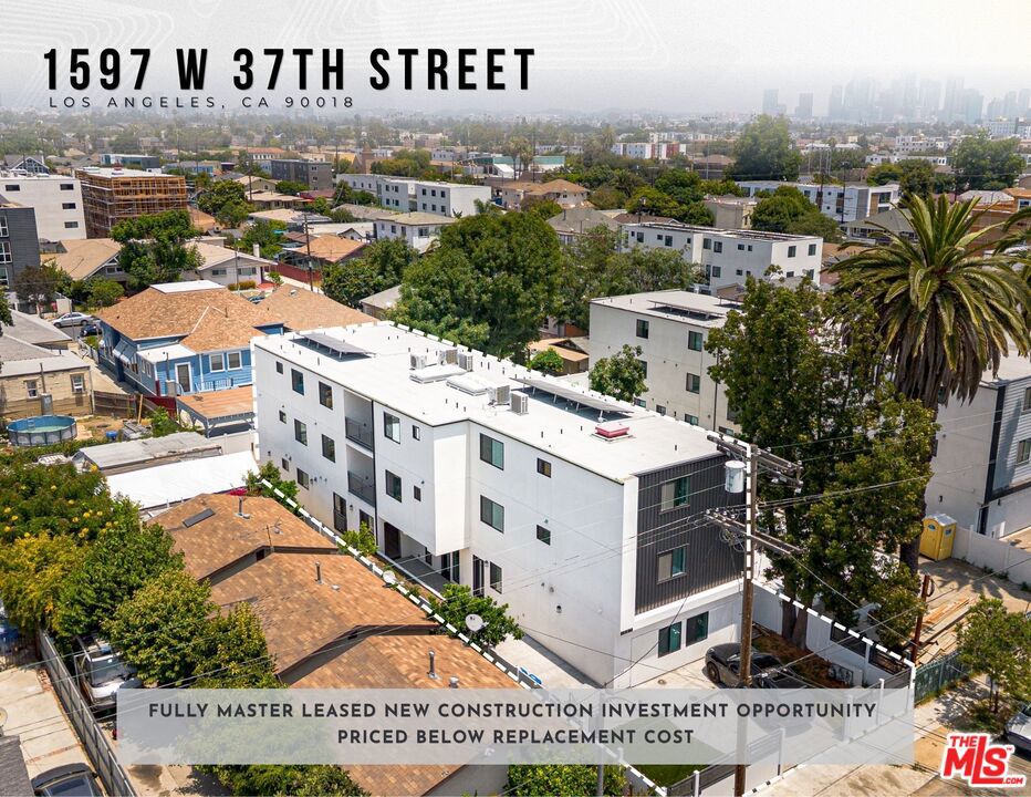 1597 W 37th Street, Los Angeles, CA 90018 — photo 1