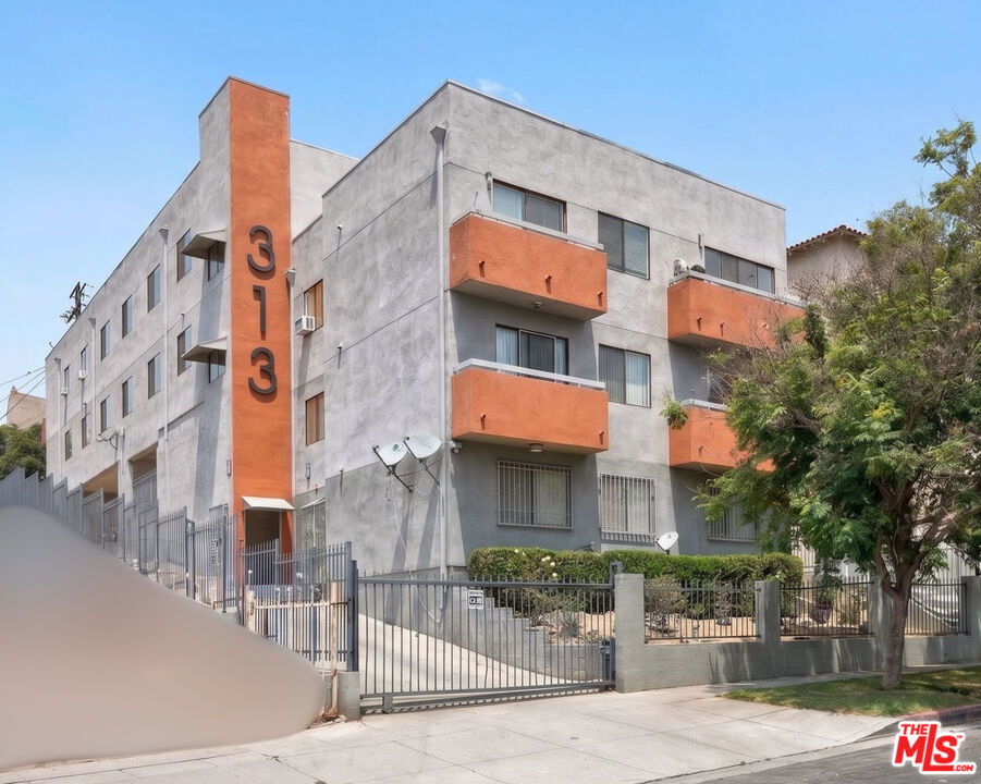 313 N Alexandria Avenue, Los Angeles, CA 90004 — photo 1
