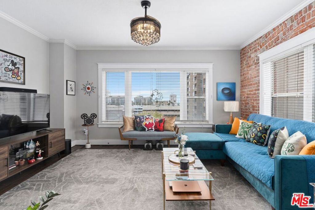 325 W 3rd Street 502, Long Beach, CA 90802 — photo 1