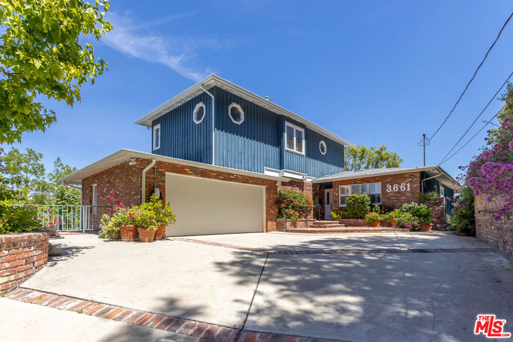 3661 Sunswept Drive, Studio City, CA 91604 — photo 1