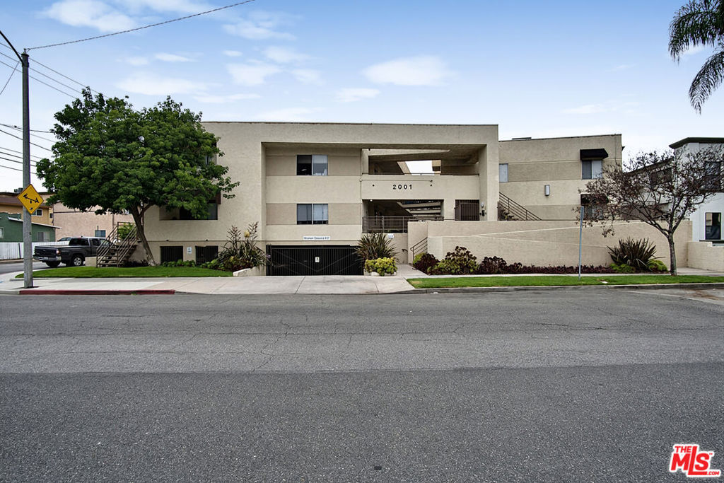 2005 Grismer Avenue, Burbank, CA 91504 — photo 1
