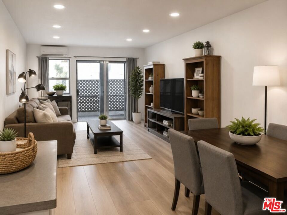 1118 Valencia Street 114, Los Angeles, CA 90015 — photo 1