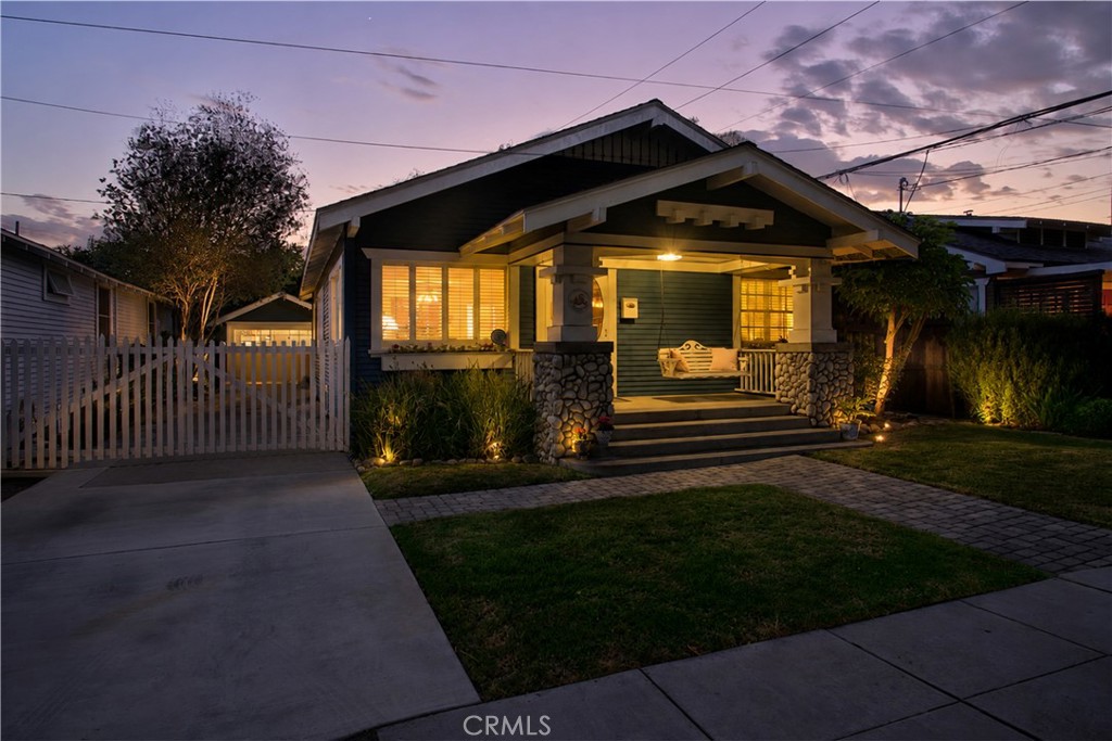 417 Orizaba, Long Beach, CA 90814 — photo 1