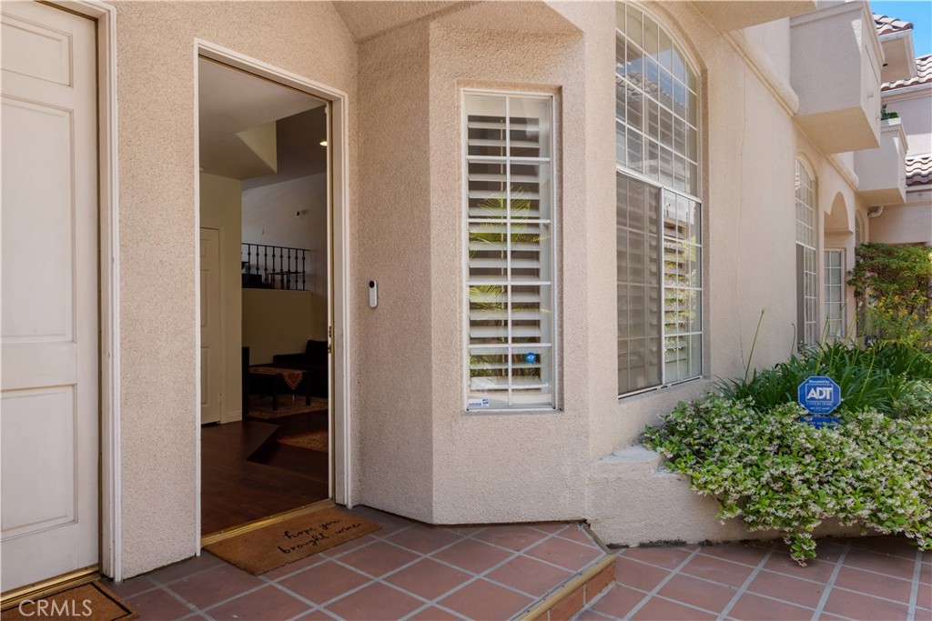 813 N Martel Avenue 2, Los Angeles, CA 90046 — photo 1