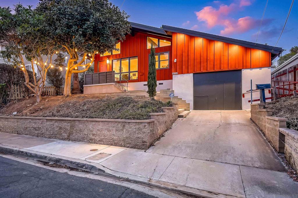5858 Riley St, San Diego, CA 92110 — photo 1