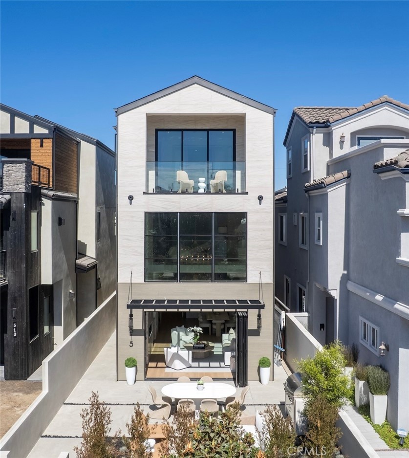 515 12th Street, Huntington Beach, CA 92648 — photo 1