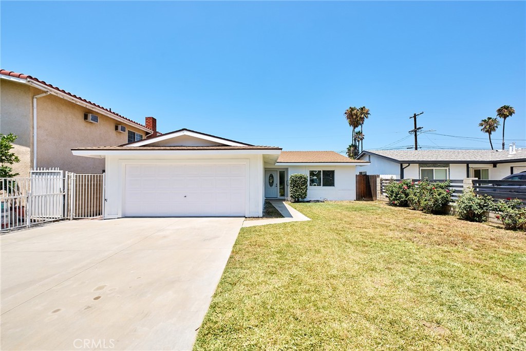 8147 Aldea Avenue, Lake Balboa, CA 91406 — photo 1