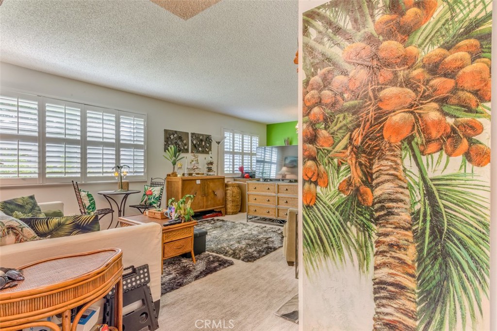 11813 Runnymede Street 14, North Hollywood, CA 91605 — photo 1