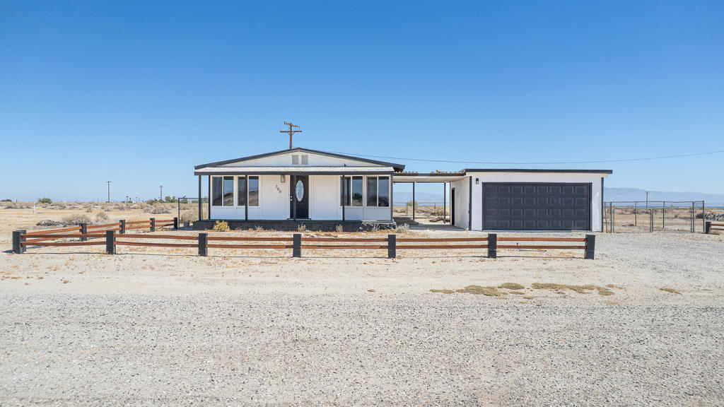 786 Molokai Avenue, Thermal, CA 92274 — photo 1