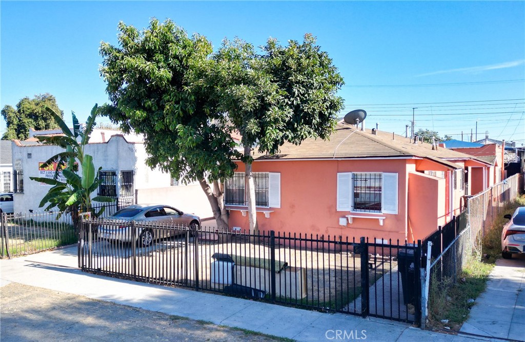1214 W 85th Street, Los Angeles, CA 90044 — photo 1