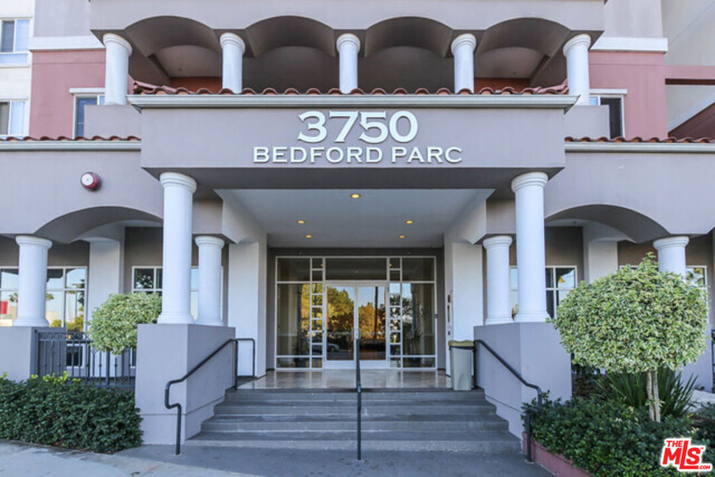 3750 Santa Rosalia Drive 410, Los Angeles, CA 90008 — photo 1