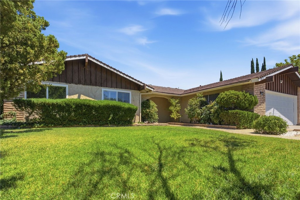 44050 27th W, Lancaster, CA 93536 — photo 1
