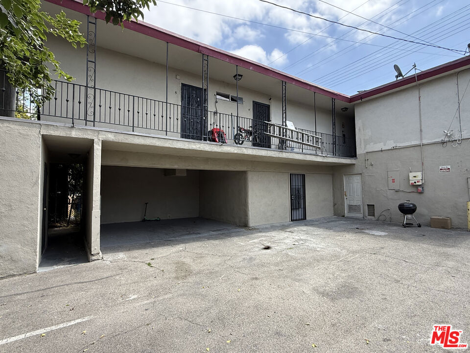 3711 S Western Avenue, Los Angeles, CA 90018 — photo 1