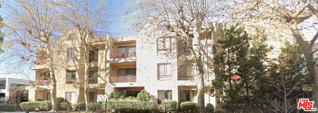 6825 Alabama Avenue 217, Canoga Park, CA 91303 — photo 1