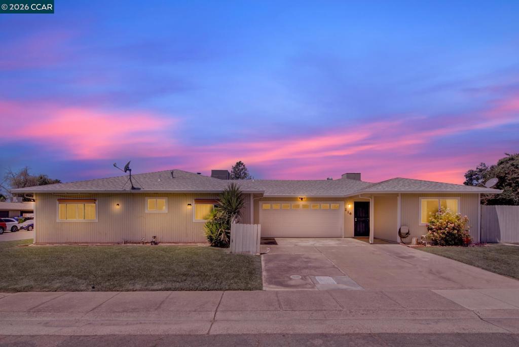 221 Eric Cir, Galt, CA 95632 — photo 1