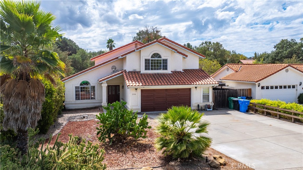 204 Nighthawk, Paso Robles, CA 93446 — photo 1