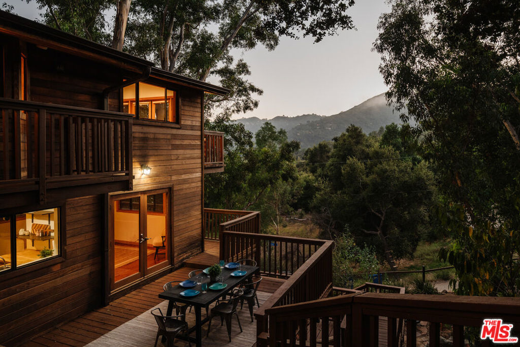 517 Canon View Trail, Topanga, CA 90290 — photo 1