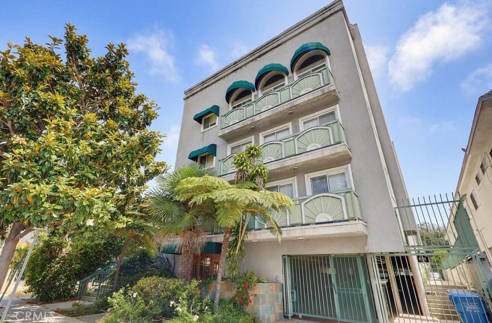 1538 Stoner Avenue 303, Los Angeles, CA 90025 — photo 1