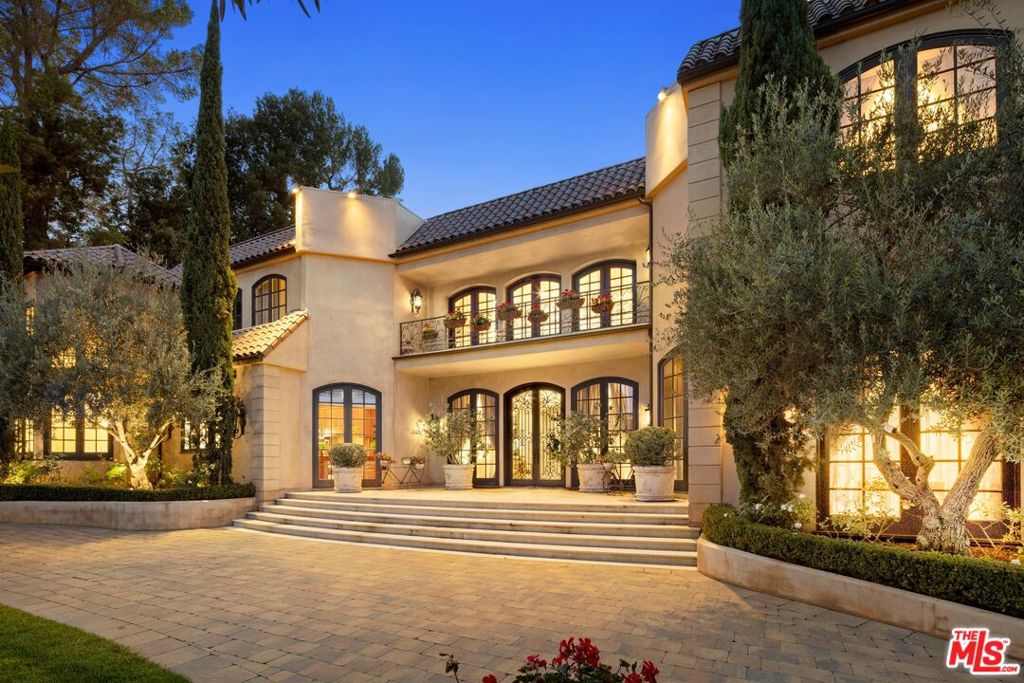 9541 Sunset Boulevard, Beverly Hills, CA 90210 — photo 1