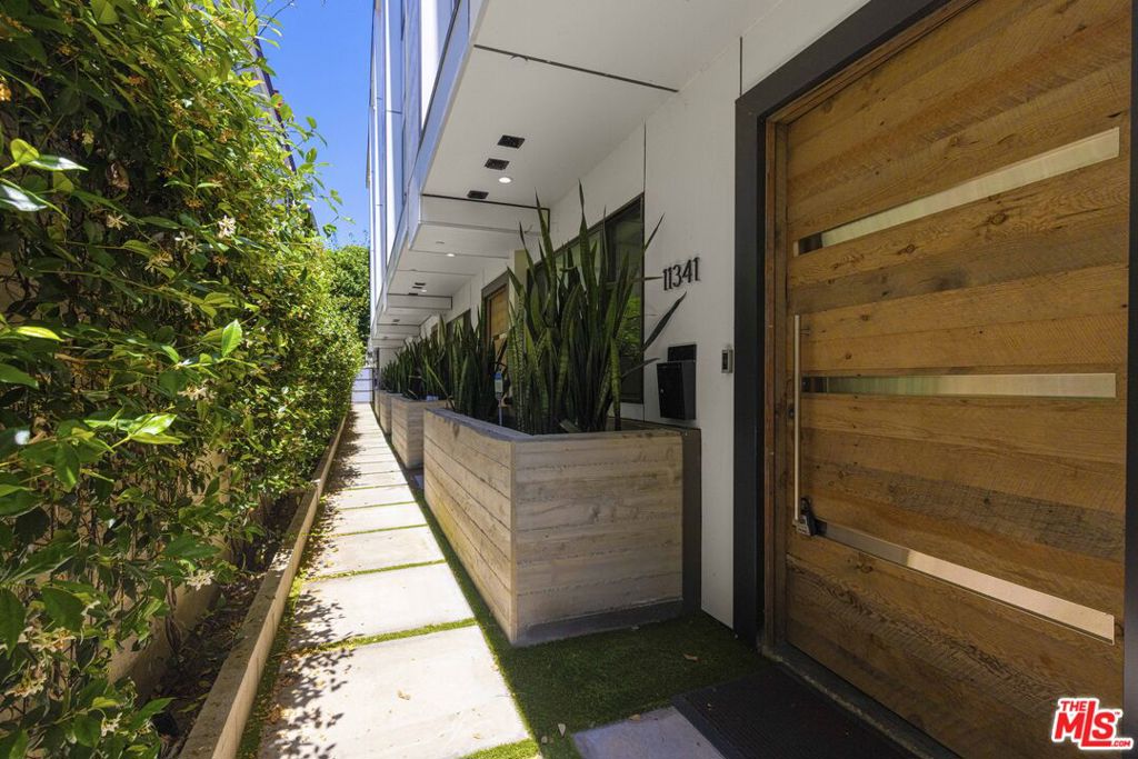 11341 Pearl Street, Los Angeles, CA 90064 — photo 1