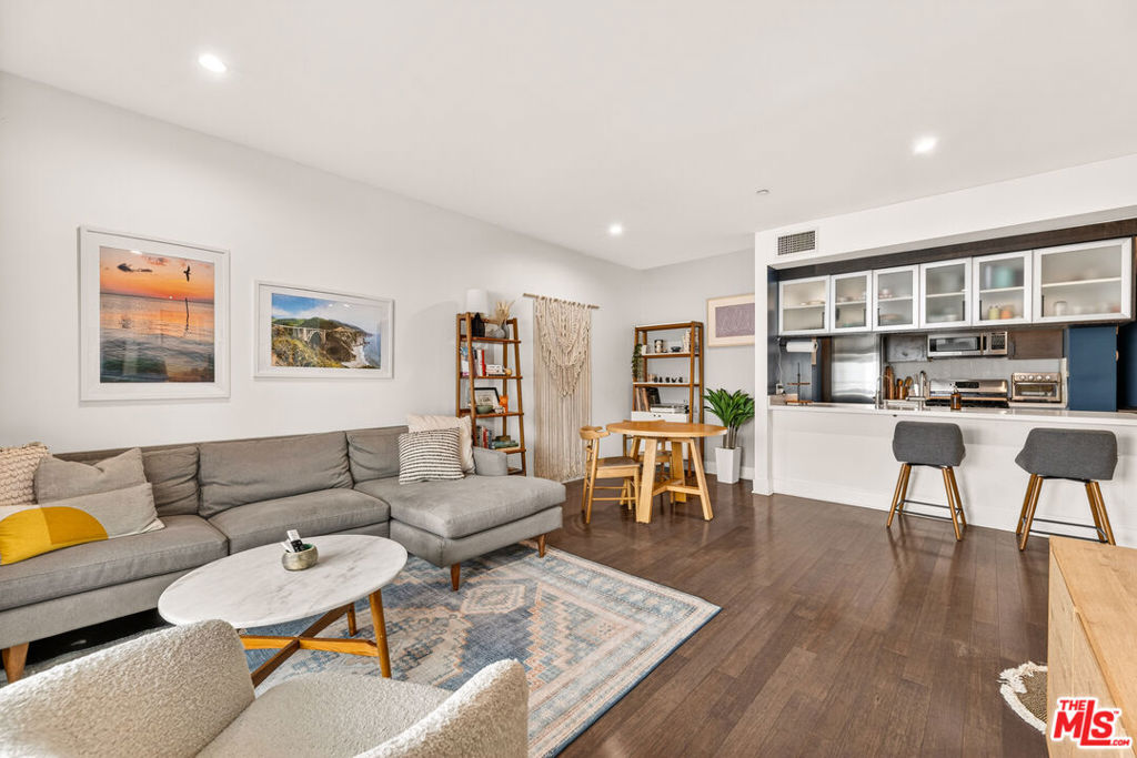 1700 Sawtelle Boulevard 208, Los Angeles, CA 90025 — photo 1