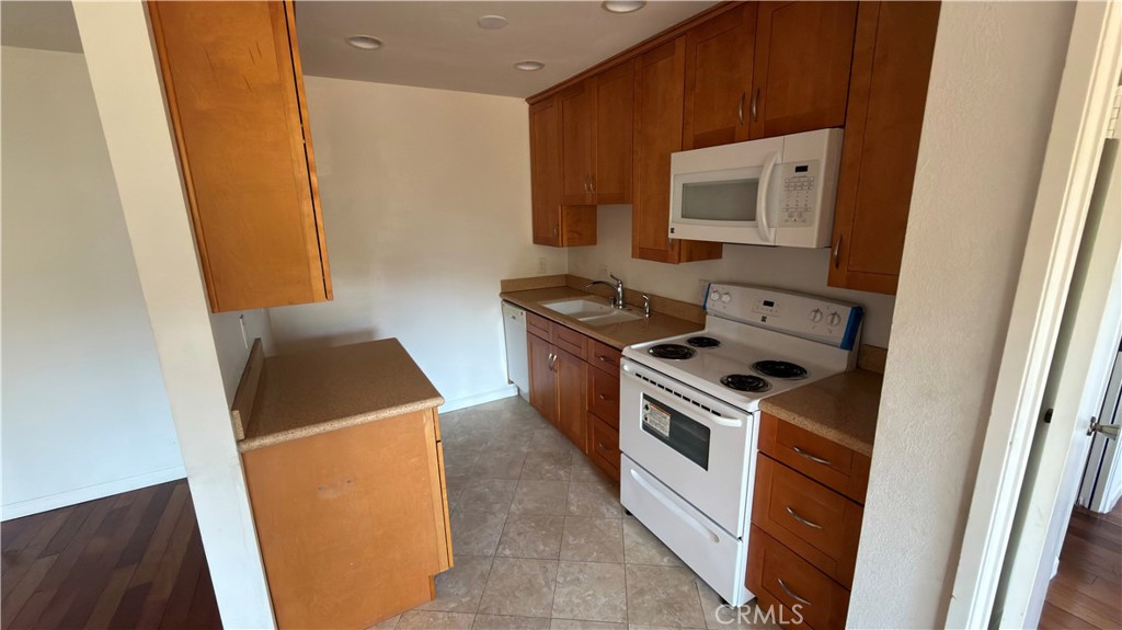 5840 Benner 102, Los Angeles, CA 90042 — photo 1