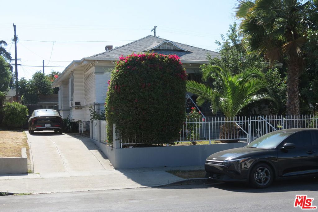 1744 N Berendo Street, Los Angeles, CA 90027 — photo 1