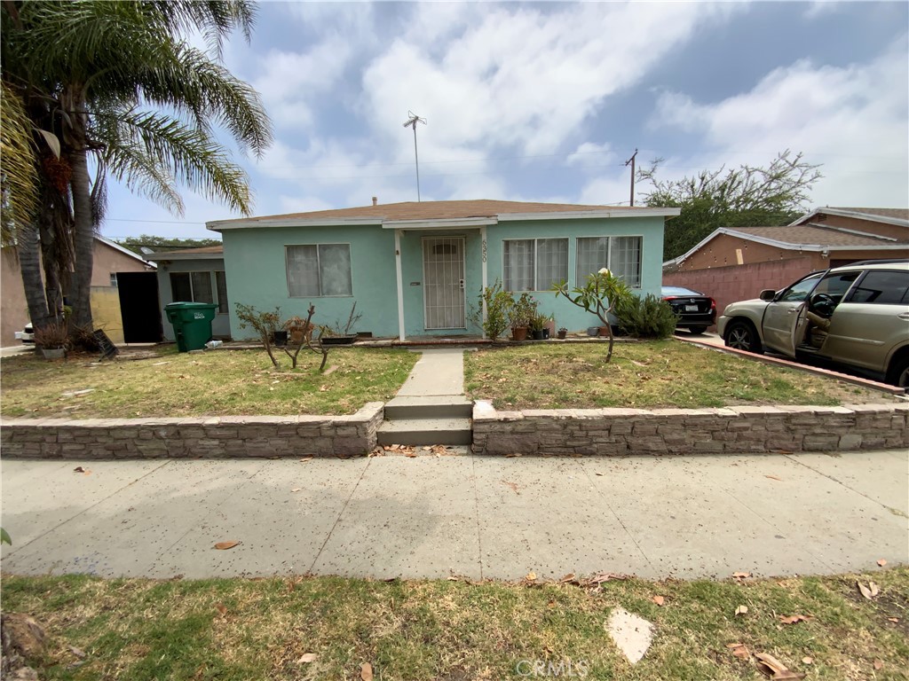 6350 Myrtle Avenue, Long Beach, CA 90805 — photo 1