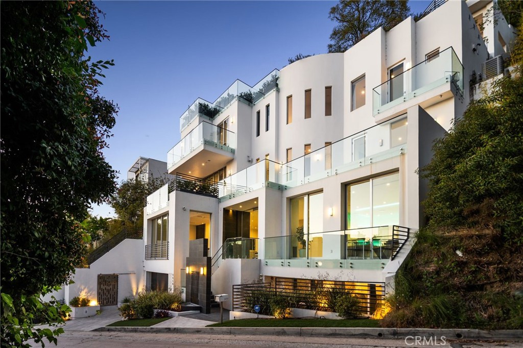 9459 Beverly Crest, Beverly Hills, CA 90210 — photo 1