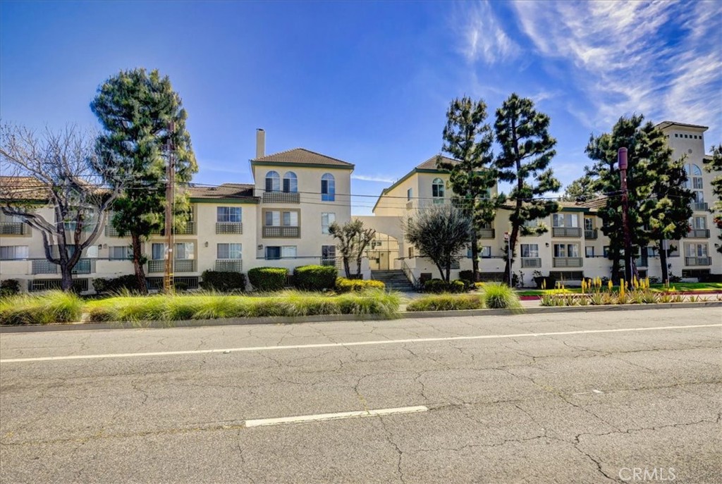 15000 Downey Avenue 243, Paramount, CA 90723 — photo 1