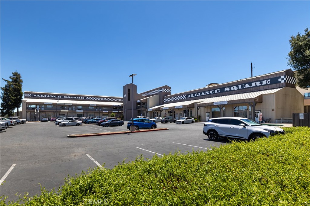 935 Riverside 24, Paso Robles, CA 93446 — photo 1