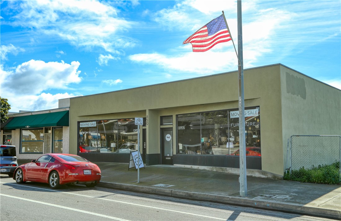 850 W Grand Avenue