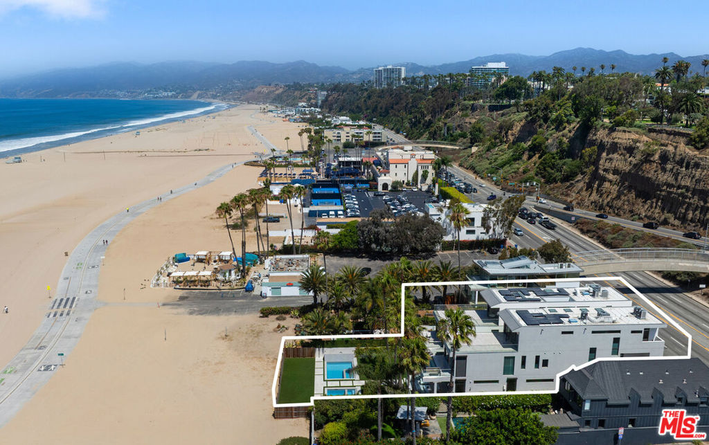 938 - 940 Palisades Beach Road, Santa Monica, CA 90403 — photo 1