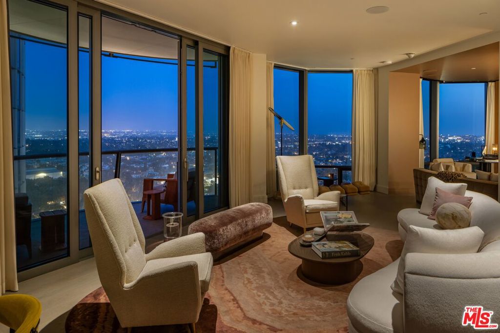 211 W Elm Court 17B, Los Angeles, CA 90067 — photo 1