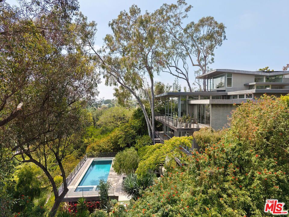 901 Kenter Way, Los Angeles, CA 90049 — photo 1