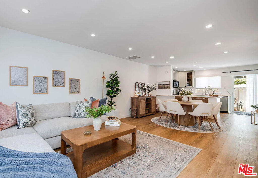 4558 Willis Avenue 121, Sherman Oaks, CA 91403 — photo 1