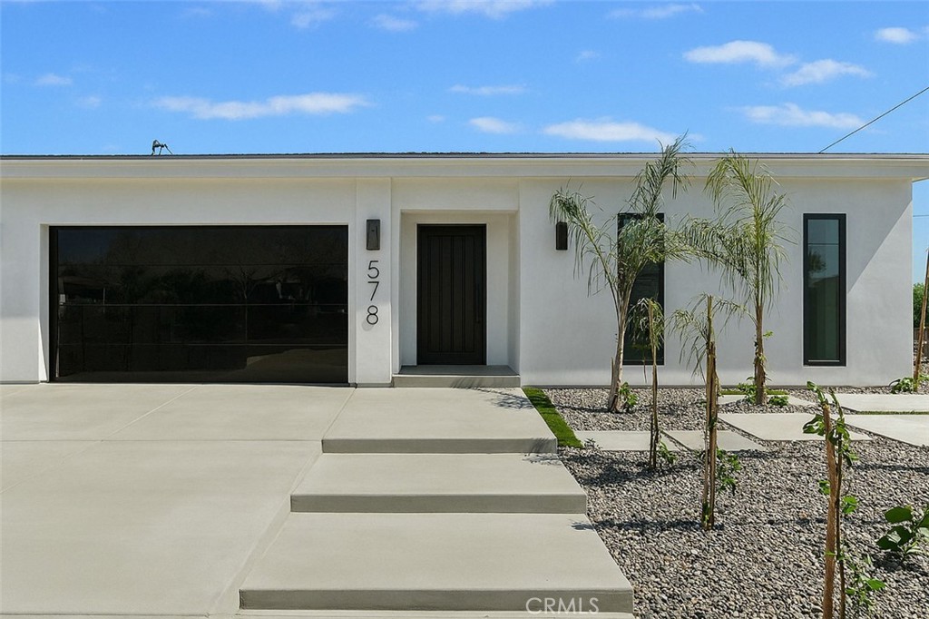 578 W AVENIDA CERCA, Palm Springs, CA 92262 — photo 1