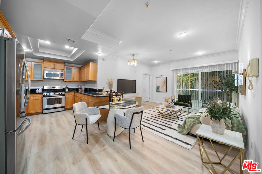 1128 S Serrano Avenue 104, Los Angeles, CA 90006 — photo 1