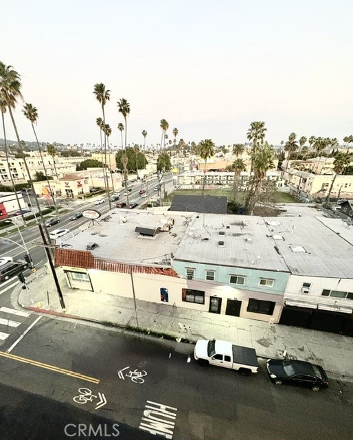5326 W Sunset, Los Angeles, CA 90027 — photo 1