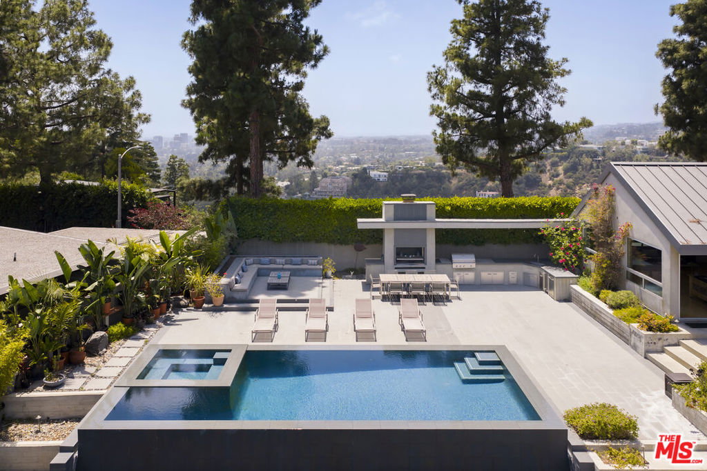 1270 Lago Vista Drive, Beverly Hills, CA 90210 — photo 1