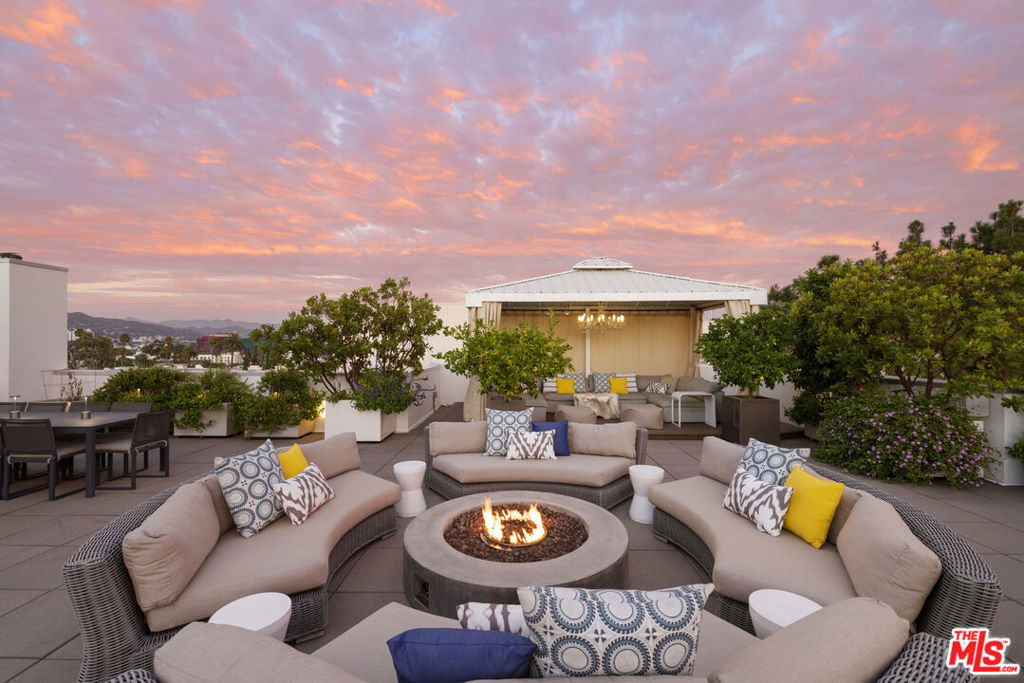 450 N Palm Drive 507, Beverly Hills, CA 90210 — photo 1