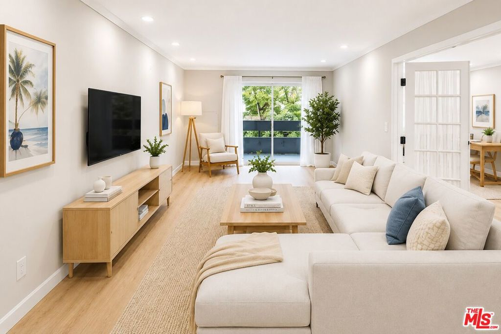 2700 Cahuenga Boulevard 4220, Los Angeles, CA 90068 — photo 1