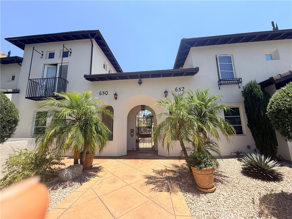 650 S Lake Ave, Pasadena, CA 91106 — photo 1