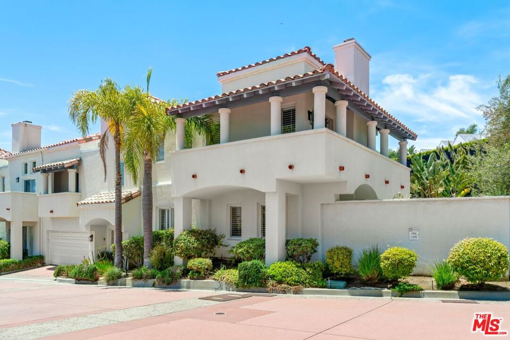 6435 Zumirez Drive 21, Malibu, CA 90265 — photo 1