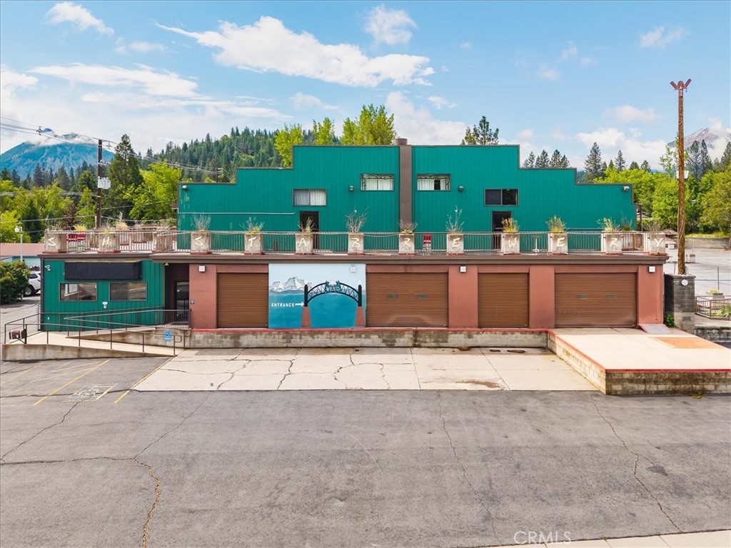 360 College Avenue, Weed, CA 96094 — photo 1