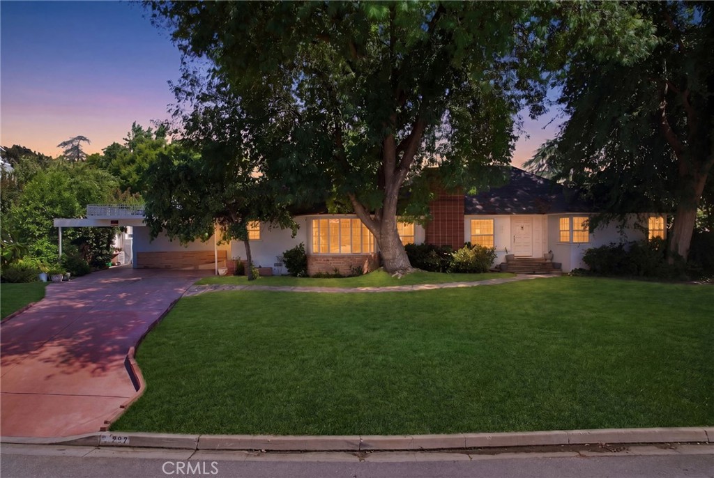 227 El Cerrito, Bakersfield, CA 93305 — photo 1