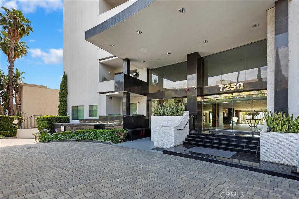7250 Franklin Avenue 506, Los Angeles, CA 90046 — photo 1